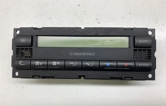Volkswagen PASSAT B5.5 Climate control unit