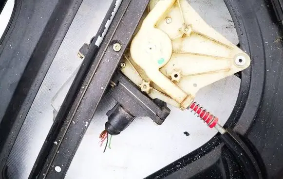 Audi A3 S3 8L Front door window regulator motor 0536005101