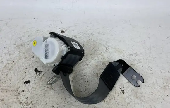 Audi Q5 SQ5 Middle seatbelt (rear) 8R0857807A