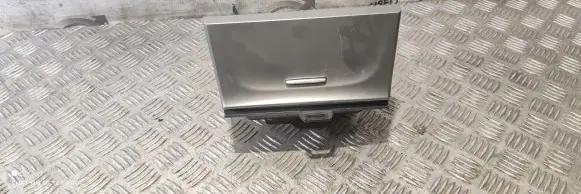 Jeep Grand Cherokee Glove box B47078