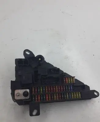 BMW 5 E60 E61 Fuse module 6906618 690661805