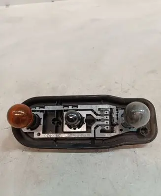 BMW 5 E39 Tail light bulb cover holder 5399391