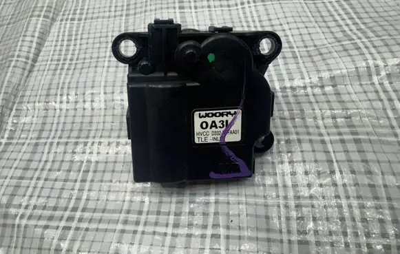 Hyundai Tucson TL A/C air flow flap actuator/motor D332-NFFAA01
