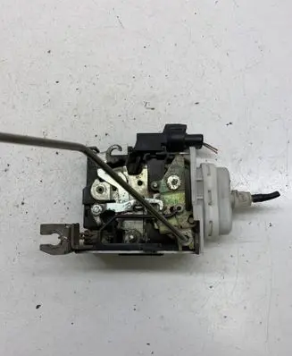 Audi A3 S3 8L Front door lock 8L1837016B