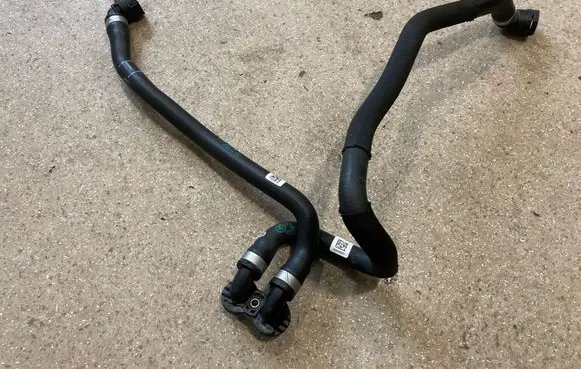 BMW 3 G20 G21 Engine coolant pipe/hose 8354871 8654850
