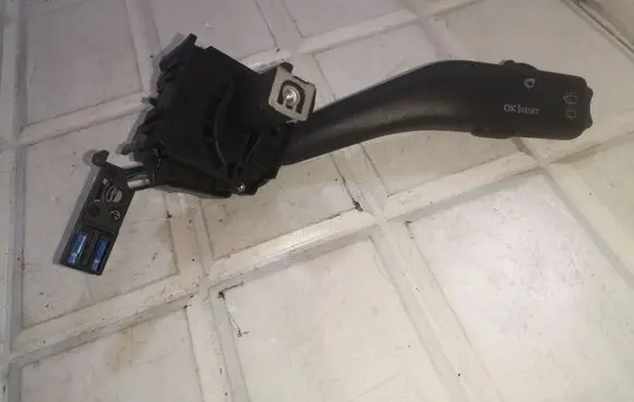 Skoda Octavia Mk2 (1Z) Wiper control stalk 1K0953519A 01203506