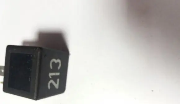 Audi A6 S6 C5 4B Other relay 443951253J