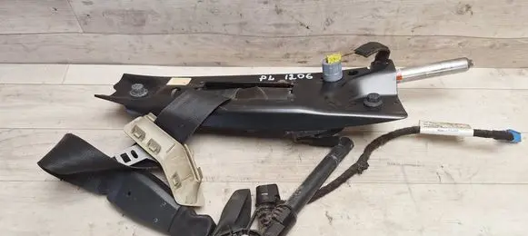 Volvo V70 Front seatbelt 041213LHC 041213LH