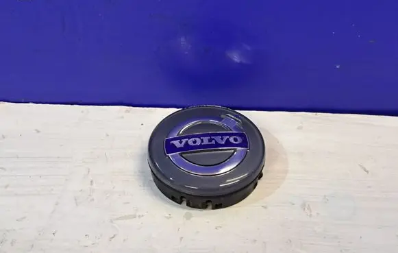 Volvo S60 R17 wheel hub/cap/trim 30666913 31373763
