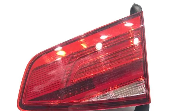 Volkswagen PASSAT B8 Rear/tail lights