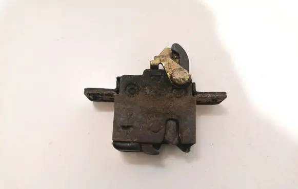 Audi A6 S6 C4 4A Tailgate/trunk/boot lock/catch/latch