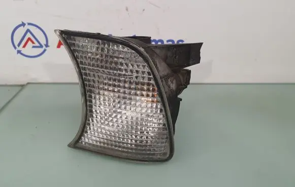 BMW 5 E34 Front indicator light 63131384033