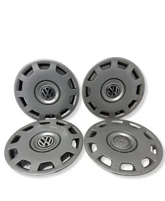 Volkswagen PASSAT B5 R15 wheel hub/cap/trim 3B0601147