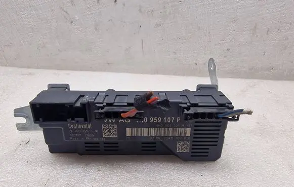 Tailgate/trunk control unit/module