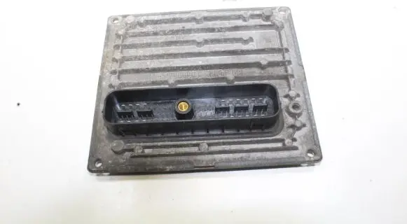 Ford Fiesta Engine control unit/module 6S6112A650FD S120977315D