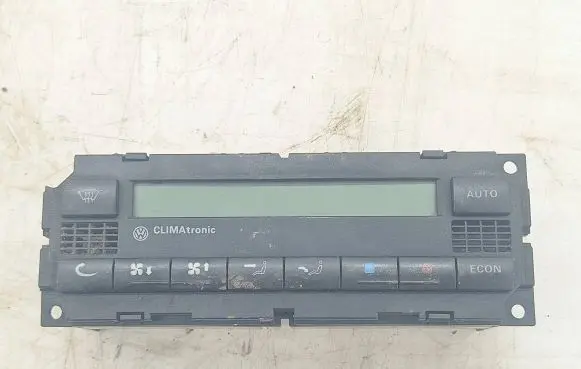 Volkswagen PASSAT B5 Climate control unit