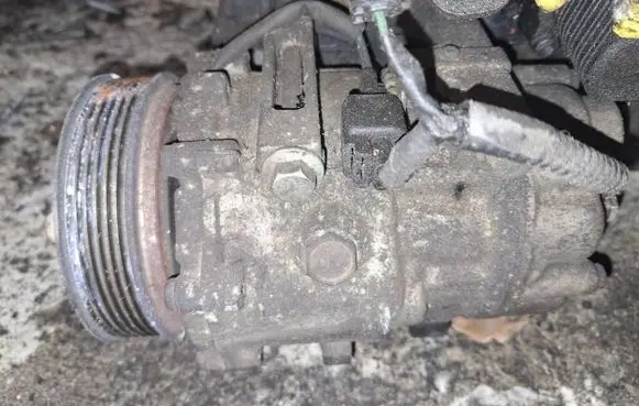 Volvo S40 Air conditioning (A/C) compressor (pump)