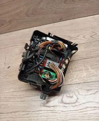 Citroen C3 Fuse module T118470003J