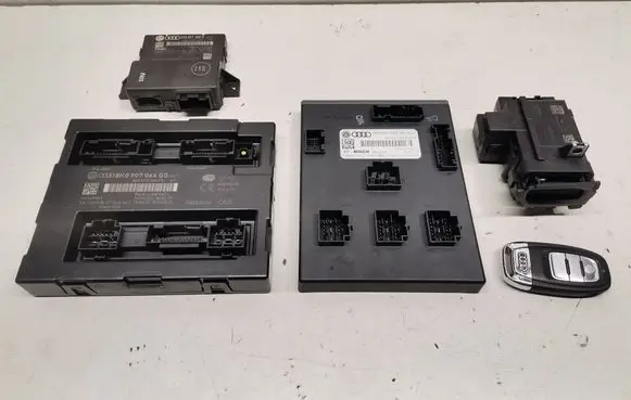 Audi Q5 SQ5 8R Engine ECU kit and lock set 8R0907468H 8K0907064GG 8K0907063DH