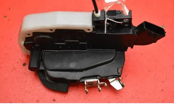 Nissan Micra Front door lock 
