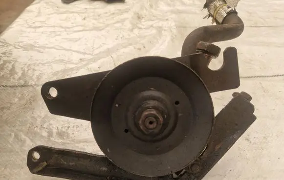 Nissan Pathfinder R50 Power steering pump 491100w000