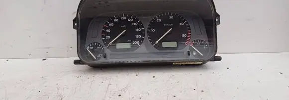 Volkswagen Golf III Speedometer (instrument cluster) 351017000H