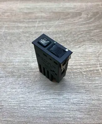 BMW 7 E38 Seat heating switch 8352259 03055000