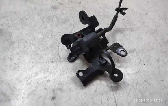 Nissan X-Trail T32 Other engine bay part