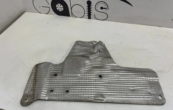 Porsche Cayenne (9Y0 9Y3) Heat shield in engine bay 4M0825641E