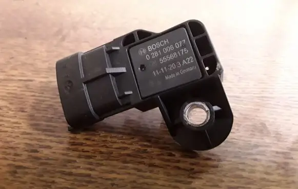 Audi A6 S6 C6 4F Air pressure sensor 0281006077 55568175