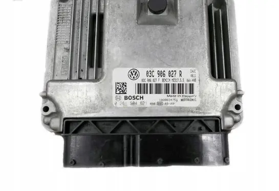 Volkswagen Touran I Engine control unit/module 03C906027R