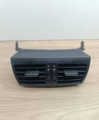 Rear air vent grill