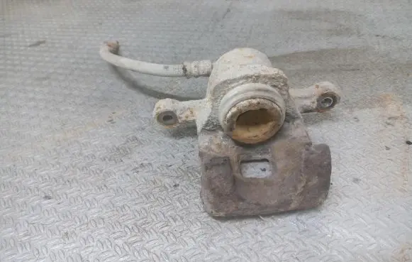 Hyundai Santa Fe Rear brake caliper