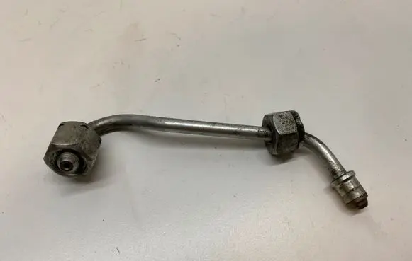 BMW 7 F01 F02 F03 F04 Fuel injector supply line/pipe 