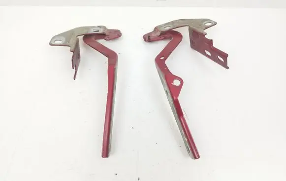 Engine bonnet/hood hinges