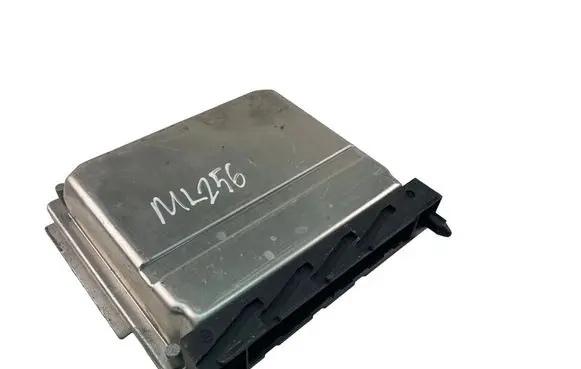 Volvo XC90 Engine control unit/module ECU 30668478A 0261208289