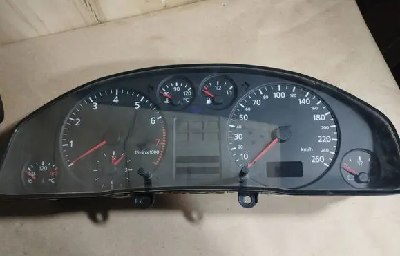 Audi A6 S6 C5 4B Speedometer (instrument cluster) 9V10909A