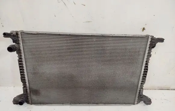 Audi A4 S4 B9 Coolant radiator 8W0121251L