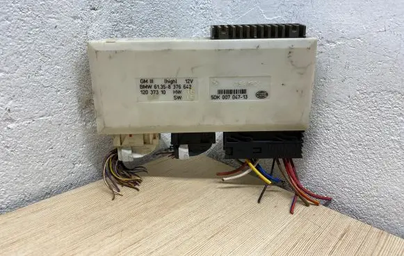 BMW 5 E39 Comfort/convenience module 61358376642 5DK00704713