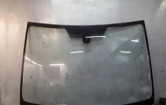 Toyota Corolla Verso AR10 Front windscreen/windshield window 