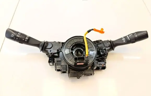 Toyota RAV 4 (XA40) Wiper turn signal indicator stalk/switch 8924512040 1210075E614