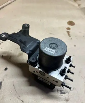 KIA Carens III ABS Pump A1000657ACC BE6003Q921 Q992ABTB1026521