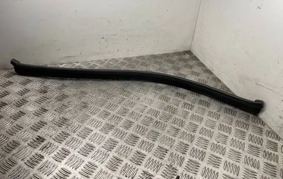 BMW 5 F10 F11 Engine compartment rubber 