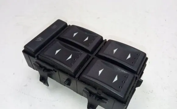 Ford Mondeo Mk III Quarter vent window switch 