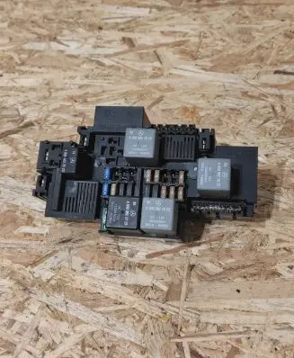 Mercedes-Benz GLC X253 C253 Fuse module A2229063805 184326317 ZGS001Q01
