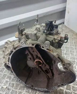 Mitsubishi Colt Manual 5 speed gearbox P2500A113 4G15
