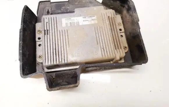 Renault Megane I Engine control unit/module S115300201C HOM7700860337