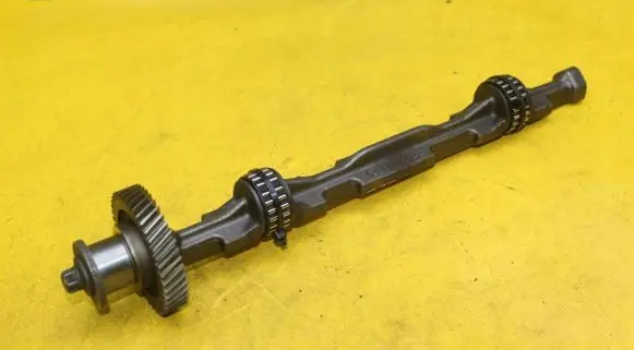 BMW 5 F10 F11 Oil pump balance shaft 8570969