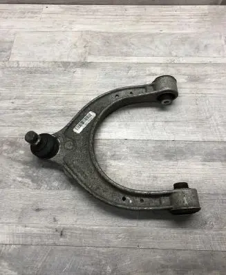 BMW 5 G30 G31 Front lower control arm/wishbone 6861185