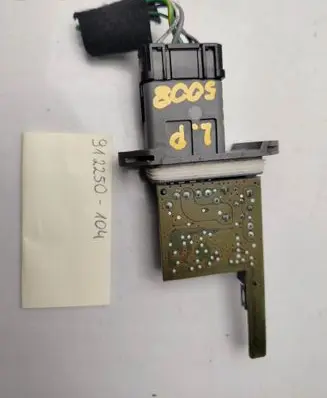Peugeot 5008 MPM control module 912250104